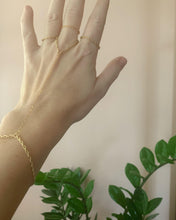 Load image into Gallery viewer, hand-chain w/ textured chains
